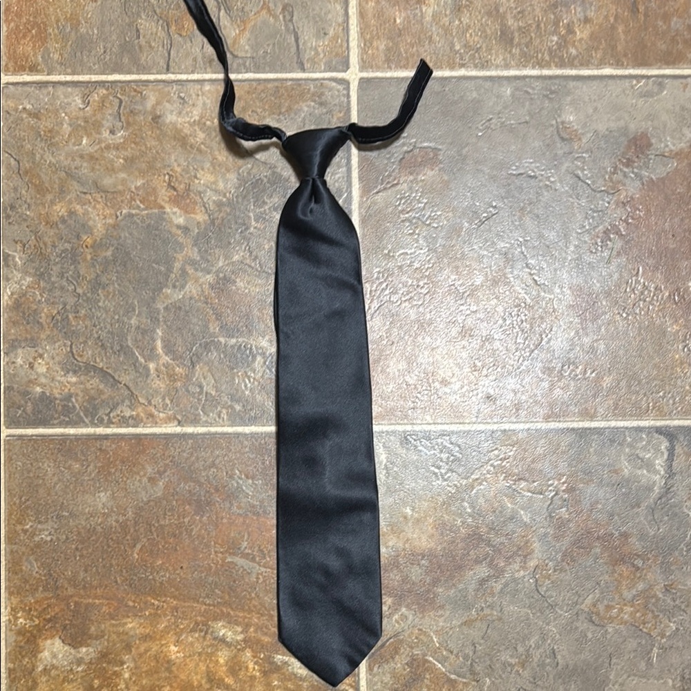 Classic Black Men's Tie Cornell California